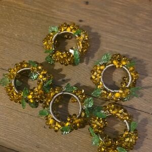 Williams Sonoma Beaded Napkin Rings: Yellow/gold With Green Leaves. Set 5